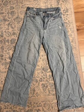 American Eagle Outfitters Light Blue Stretch Jeans